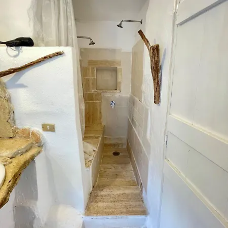 Capurre Trulli E Pajare A Due Passi Dal Pizzo